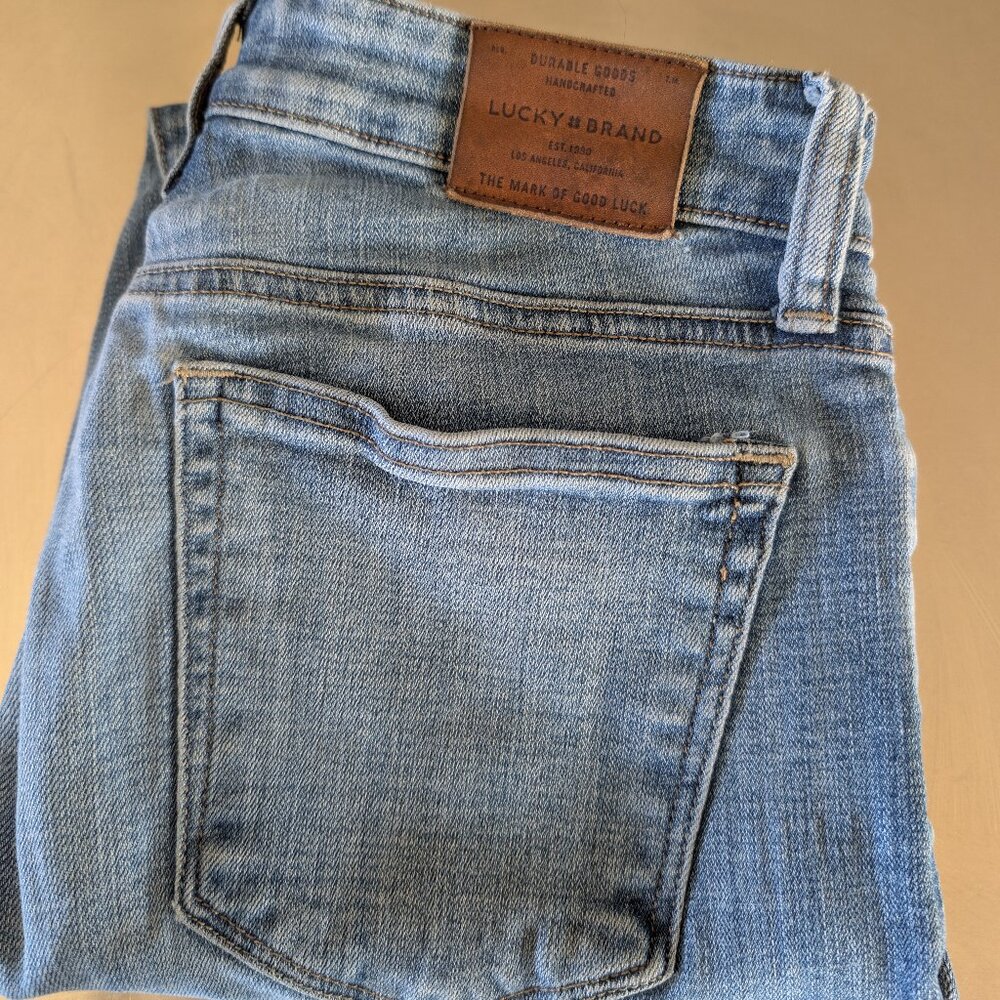 Lucky Brand women's skinny jeans size 2/26